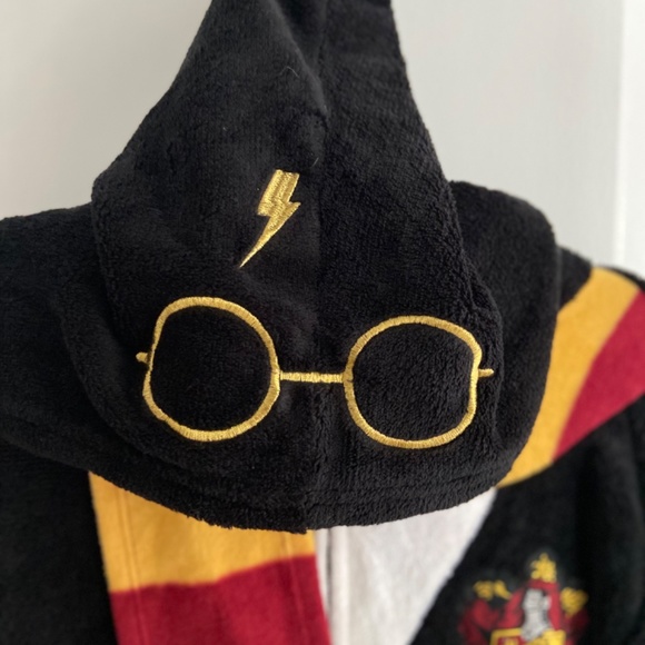 Harry Potter Gryffindor Adult Onesie - Picture 3 of 6